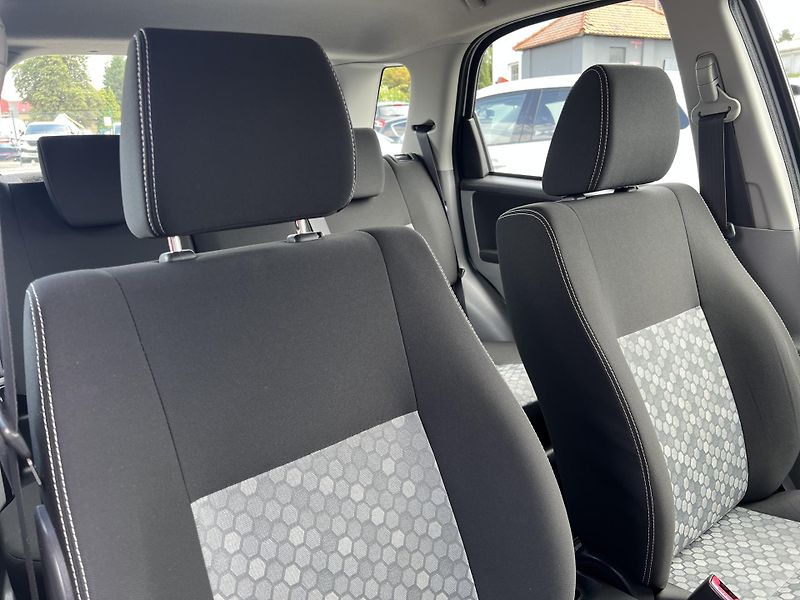 Suzuki SX4 1.6i 4x2 KLIMATIZACE TAŽNÉ - fotka 26 z 33