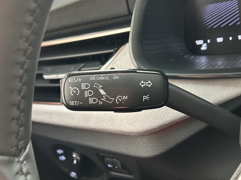 Škoda Kamiq 1.5 TS Top selection - fotka 18 z 28
