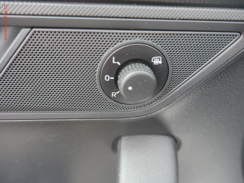 Škoda Fabia (2019) 1.0i, ČR, Active - fotka 13 z 16