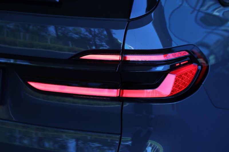 BMW X7 xDrive40d - fotka 21 z 21