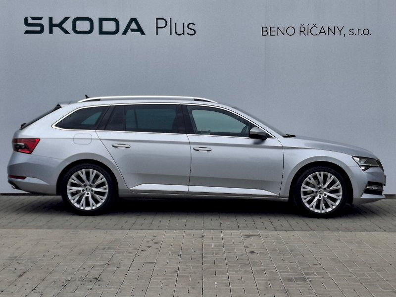 Škoda Superb (2023) Combi L&K DSG 2,0TDi 147kW - fotka 12 z 35