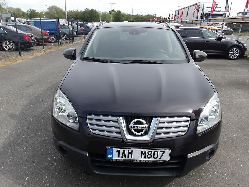 Nissan Qashqai (2009) 2,0i 104kW AUTOMAT !! - fotka 2 z 25