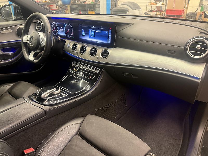 Mercedes-Benz Třídy E 220d AMG  - fotka 19 z 22