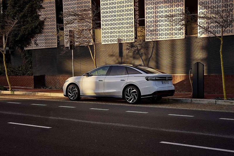 Automobilka Volkswagen odhalila na slavnostní premiéře v Berlíně nový model ID.7.