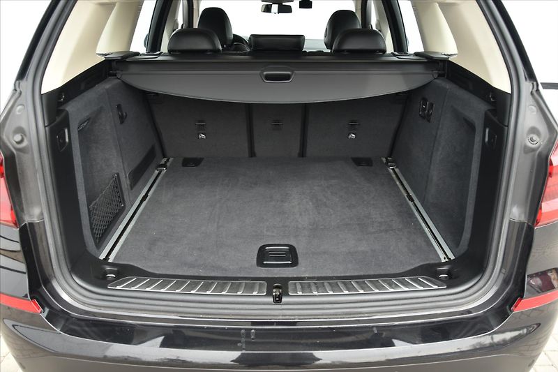 BMW X3 xDrive 20d 140kW XLine HEAD-UP - fotka 12 z 26