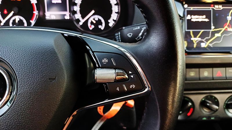 Škoda Fabia combi TSI 70kW-NAVIGACE-TZ-DPH - fotka 25 z 50