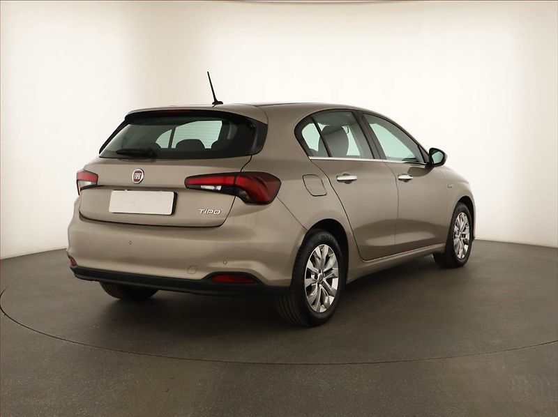 Fiat Tipo (2019) 1.4 T-Jet, Serv.kniha - fotka 5 z 13