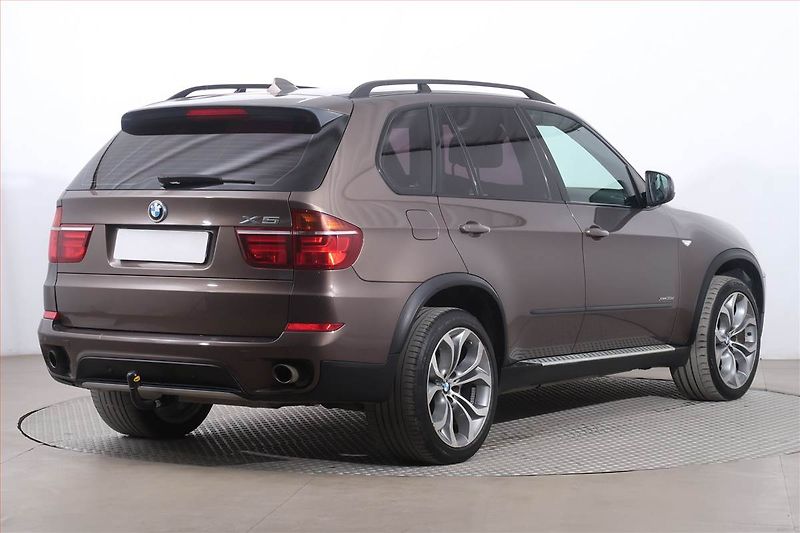 BMW X5 (2013) xDrive30d, 4X4, Automat - fotka 5 z 26