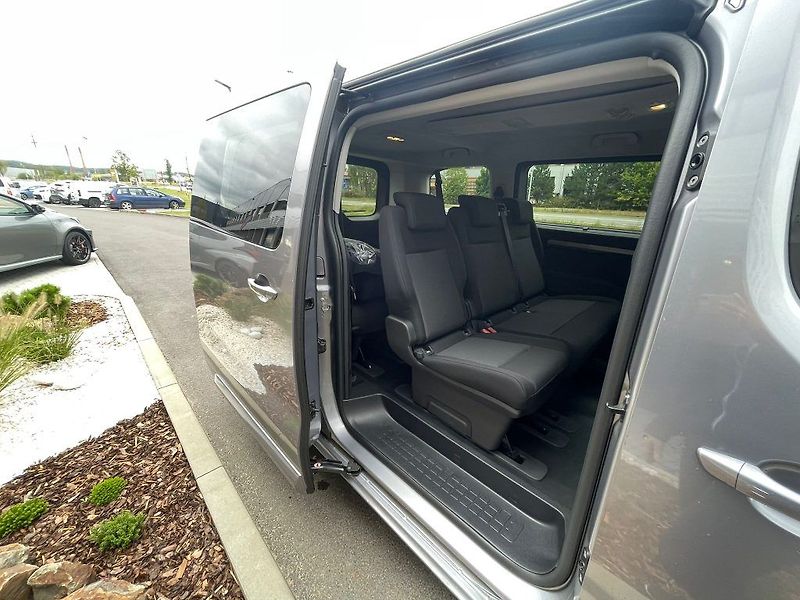 Toyota ProAce Verso 2.0D A/T L2 Business8 Comfort - fotka 23 z 28
