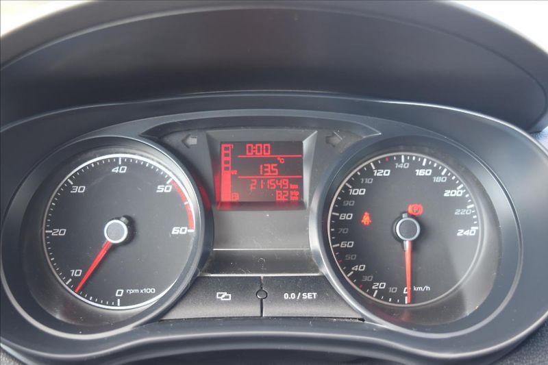 Seat Ibiza 1,6 TDI 66KW PO SERVISE 2XKOLA - fotka 38 z 48