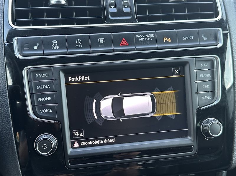 Volkswagen Polo 1,8 TSI 192PS  GTI DSG - fotka 36 z 51