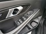 BMW Řada 3 (2021) 2.0 318D A/T Kůže - náhled 26