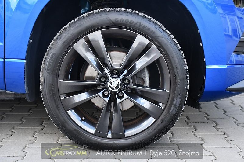 Škoda Karoq 2.0TDi SPORTLINE ACC  - fotka 47 z 51