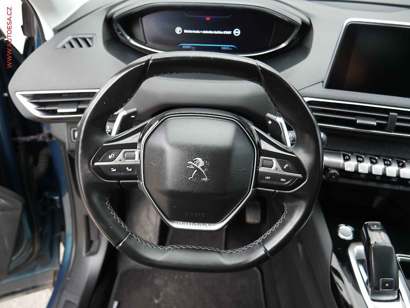 Peugeot 5008 (2018) 1.2PT, Allure, AT - fotka 18 z 21