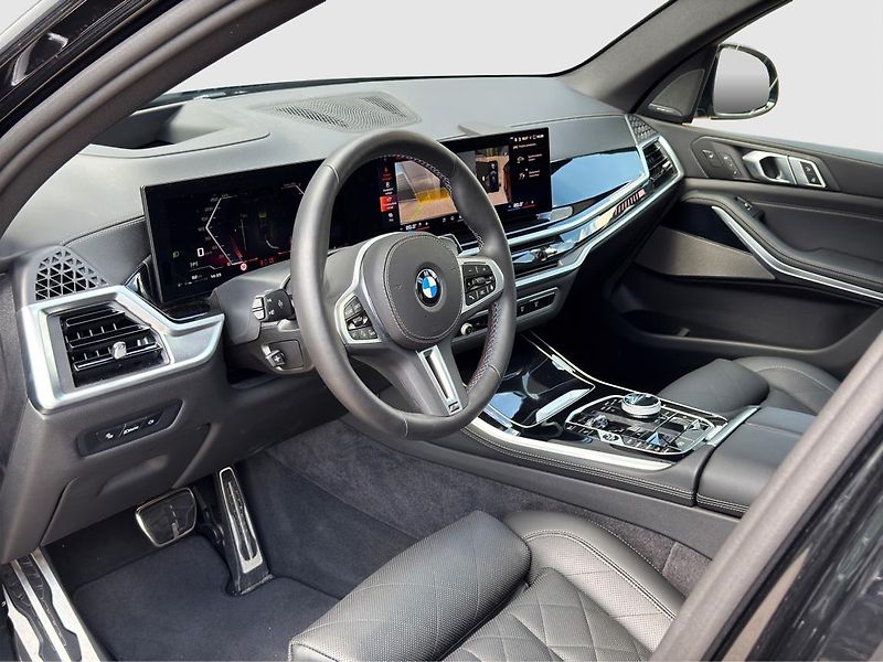 BMW X5 M60i - fotka 9 z 23