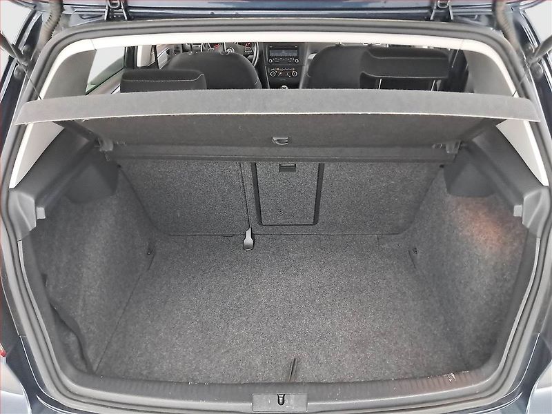 Volkswagen Golf (2012) 1.2 TSI, Park. senzory - fotka 14 z 20
