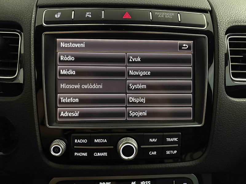 Volkswagen Touareg (2015) Exclusive V6 3,0 TDI  - fotka 24 z 35