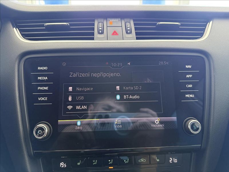 Škoda Octavia 2,0   TDI 110kW,DSG,SOLEIL,1.M - fotka 17 z 28