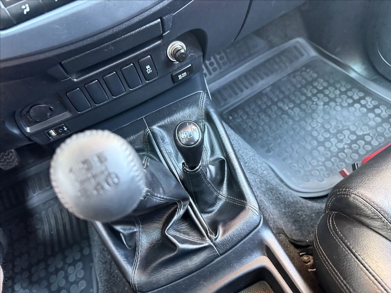 Toyota Hilux 3,0 D-4D PŘÍPRAVA DO PRODEJE - fotka 18 z 25