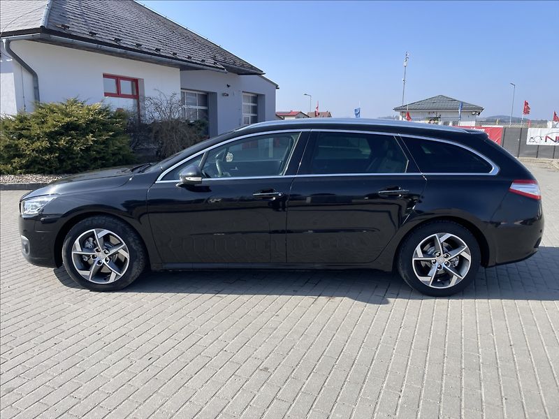 Peugeot 508 2,0 HDI 133kw SW Allure Automa - fotka 33 z 40