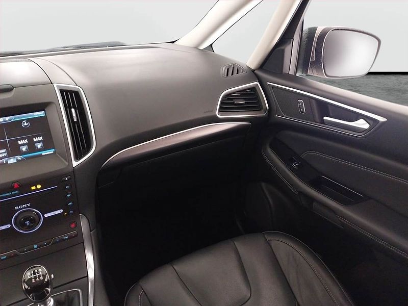 Ford S-MAX (2016) 2.0 TDCi, Kůže, Tempomat - fotka 8 z 22