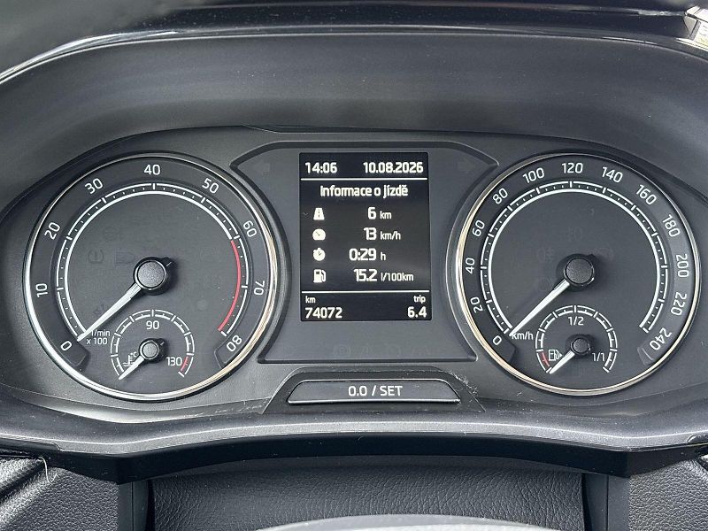 Škoda Fabia (2021) 1.0 TSI Ambition + - fotka 6 z 28