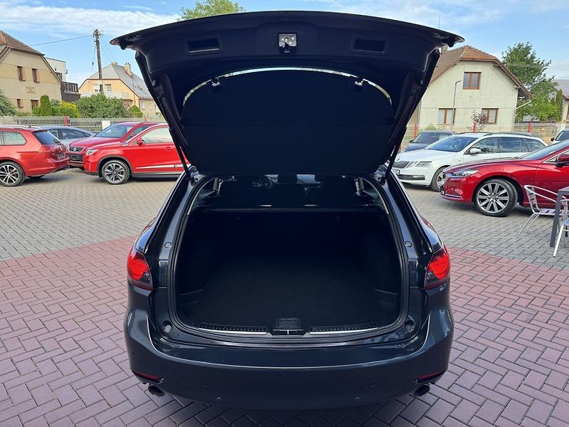 Mazda 6 (2019) 2.0i G-165 LED ACC Navi Blis - fotka 21 z 49