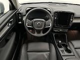 Volvo XC40 2.0 B3 ESSENTIAL - náhled 19