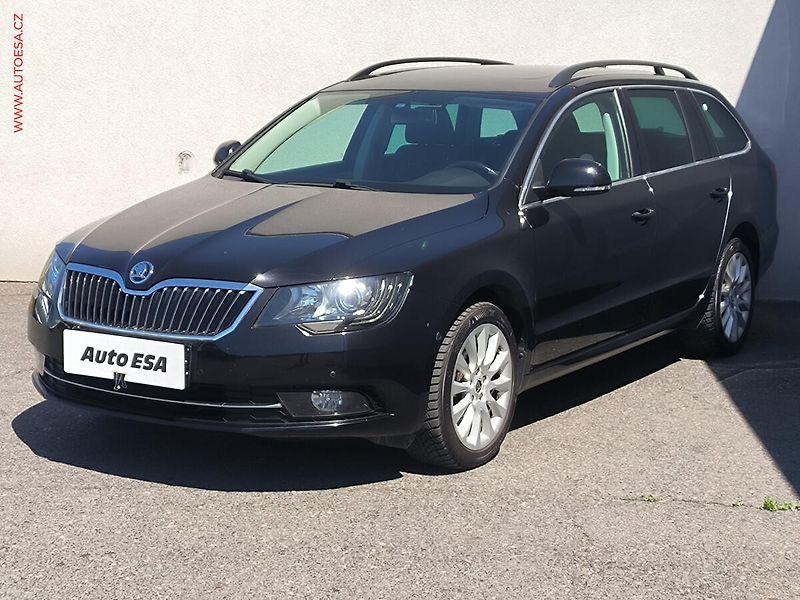Škoda Superb (2015) 1.8 TSi 4X4, Ambition, navi - fotka 3 z 22