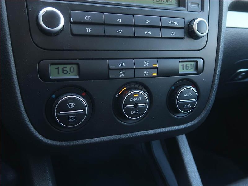 Volkswagen Golf (2007) 1.9 TDI, nová STK, rezervace - fotka 14 z 14