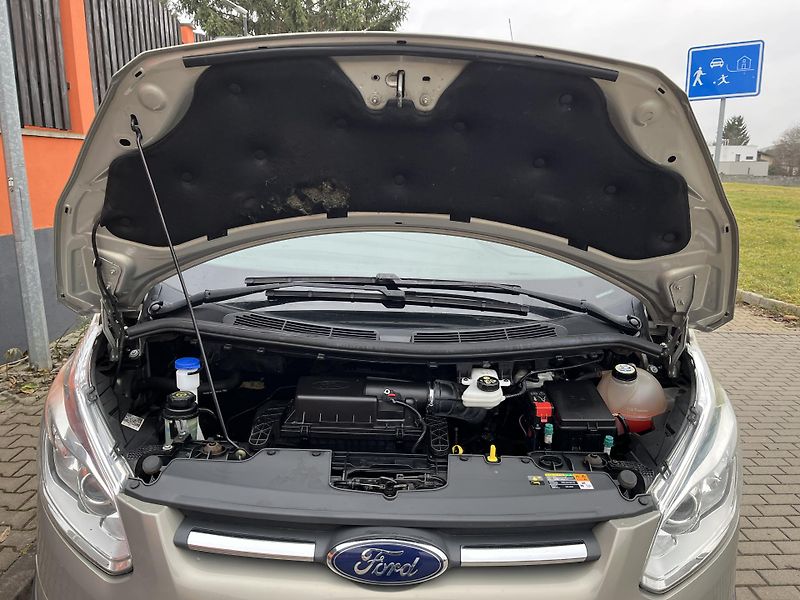 Ford Tourneo Custom 2.2 TDCi 9 Míst - fotka 27 z 30