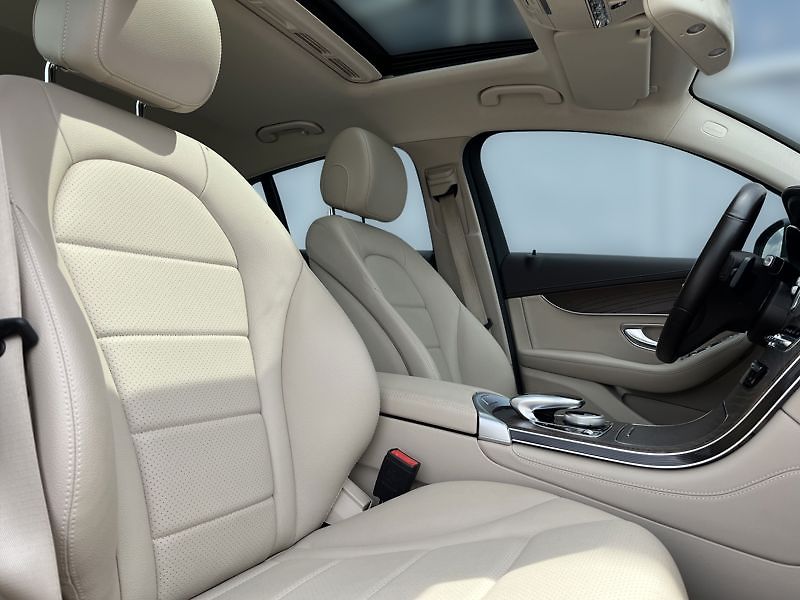 Mercedes-Benz GLC Coupé 250 4MATIC kupé - fotka 16 z 21