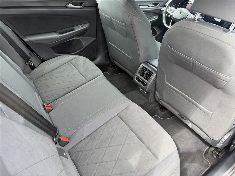 Volkswagen Golf VIII 2.0 TDI Style DSG/Full Le - fotka 26 z 27