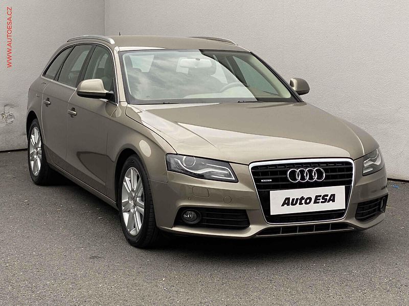 Audi A4 (2009) 3.0 TDi Quattro, Bixen, navi - fotografie inzerátu