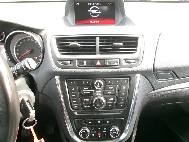 Opel Mokka (2015) 1,6CDTi NAVI 4x4 TEMP BT - fotka 15 z 28