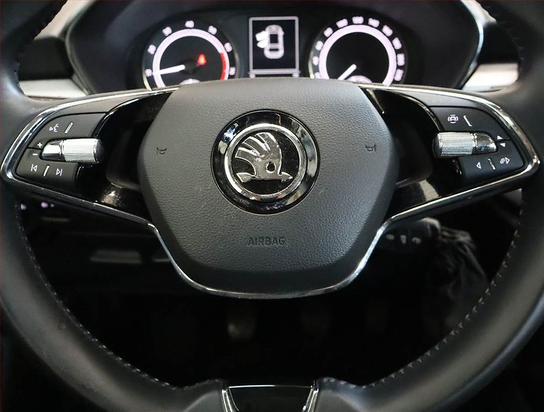 Škoda Fabia (2022) Ambition 1.0 TSI, Serv.kniha - fotka 17 z 17