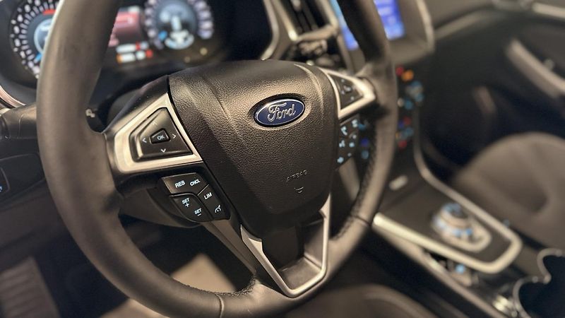 Ford S-MAX (2023) 2.5 HYBRID,TITANIUM,ZÁRUKA - fotka 20 z 35
