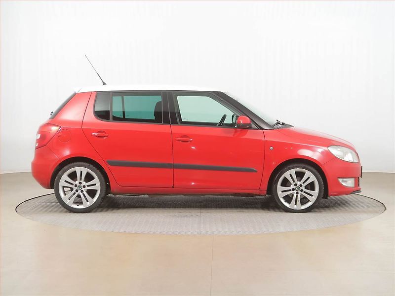Škoda Fabia (2010) Sportline 1.6 TDI, jezdí dobře - fotka 6 z 14