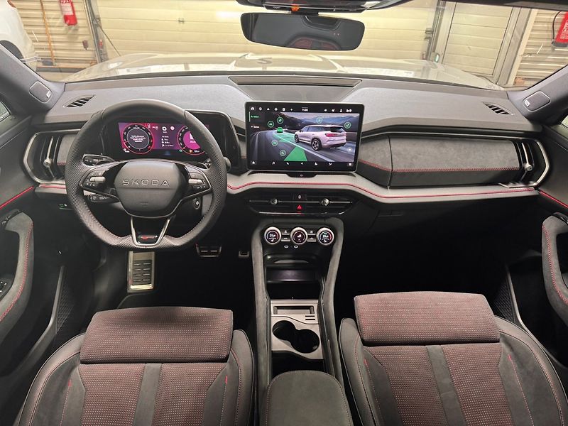 Škoda Kodiaq (2026) RS 2.0 TSI Panorama 195 kW - fotka 21 z 24