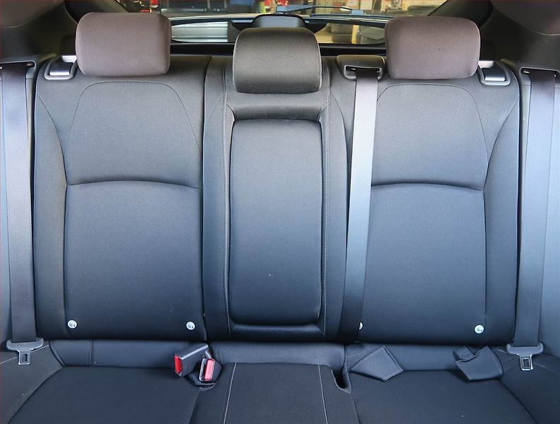Honda Civic (2019) Elegance 1.0 VTEC Turbo - fotka 10 z 18