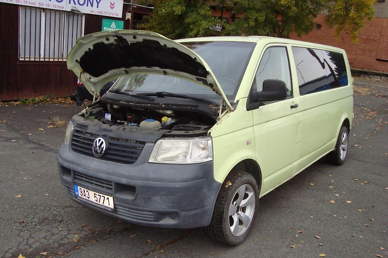 Volkswagen Transporter (2008) 2.5TDi,AUT,ČR,S.Kn.9-Míst - fotka 15 z 58
