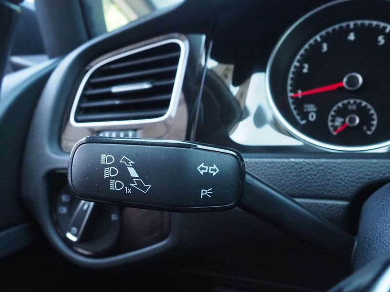 Volkswagen Golf Variant (2017) 1.4 TGI 81 kW, CNG - fotka 25 z 36