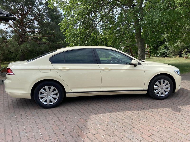 Volkswagen Passat (2017) 2.0Tdi 110kw DSG - fotka 8 z 38