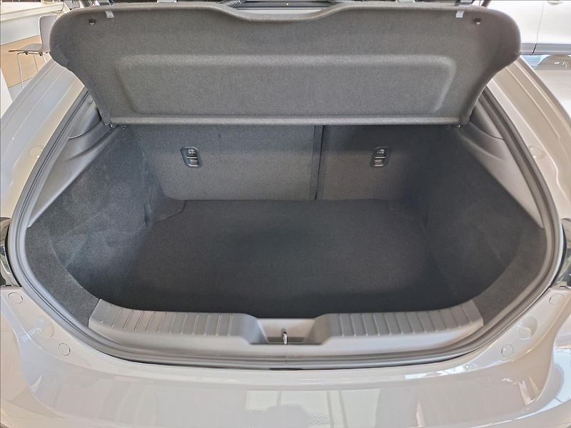 Mazda 3 (2026) 2.5 G 140k 6AT FWD Exclusive-L - fotka 11 z 12