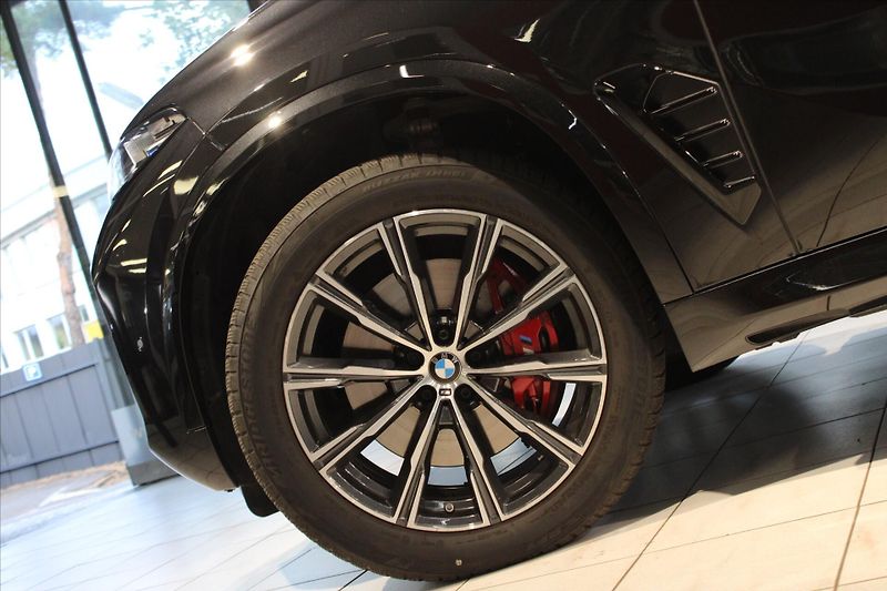 BMW X5 xDrive30d M Sport Pro DAProf/N - fotka 35 z 37