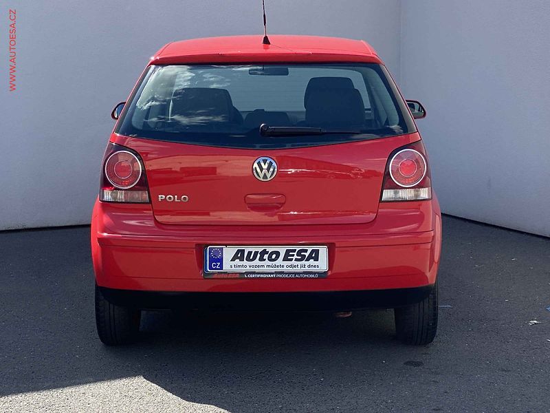Volkswagen Polo (2008) 1.2 HTP, 2.maj,ČR, AC, tempo - fotka 5 z 17