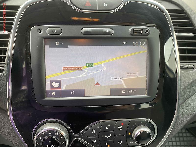 Renault Captur (2016) 0.9 TCe, ČR, AC, tempo, park - fotka 16 z 16