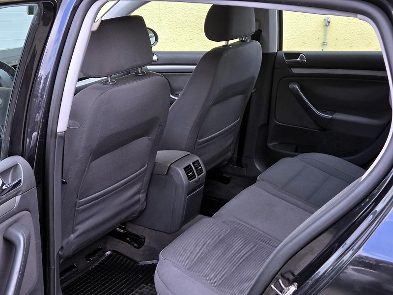 Volkswagen Golf TDi 103kW SPORT,ROZVODY - fotka 16 z 33