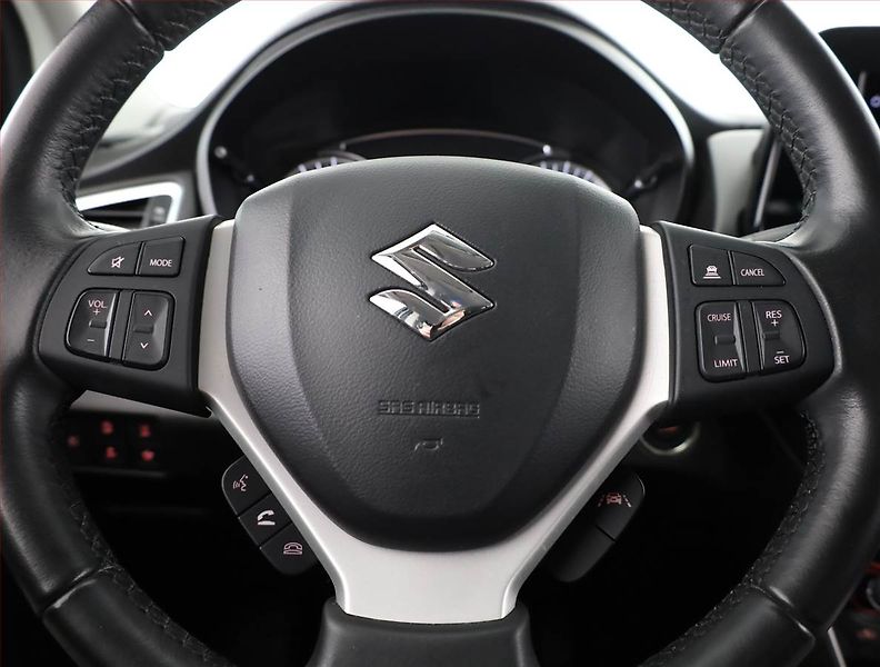 Suzuki SX4 S-Cross (2022) 1.4 BoosterJet - fotka 8 z 19
