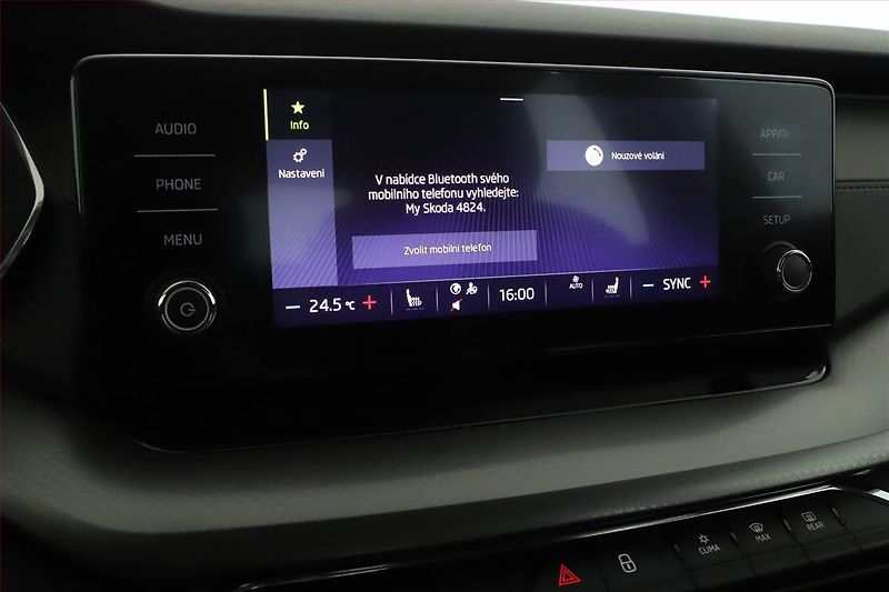 Škoda Octavia (2023) Ambition 1.0 TSI e-tec - fotka 15 z 20